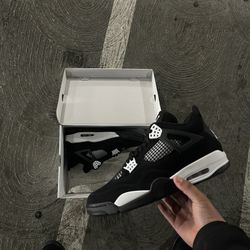 Jordan 4