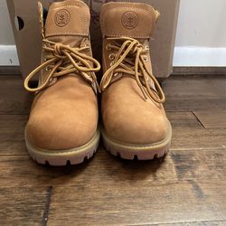 $20 Size 6.5w BRAND NEW NEVER WORN