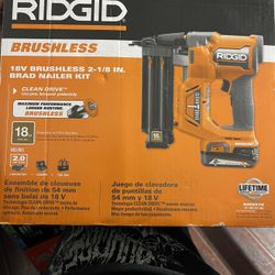 Rigid 18v Brushless Cordless 18-Gauge 2-1/8 In Brad Nailer With (2) 4.0 Ah Batteries And Charger