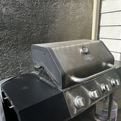 Expert Propane Grill For Sale! Need Gone ASAP