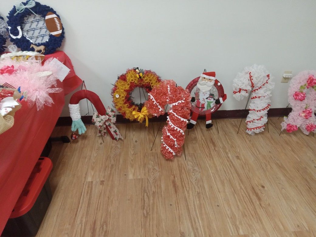 Wreaths Over 50 Different Local Pickup Only
