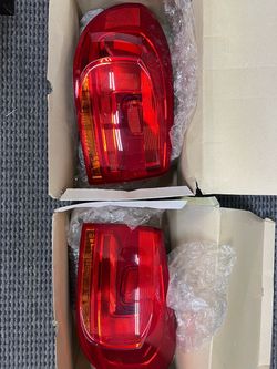 2012 2013 2014 2015 2016 2017 VOLKSWAGEN TIGUAN TAIL LIGHT, Left (1ea) and Right (1ea)