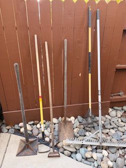Lot of 6 Garden Tools Shovels Rakes