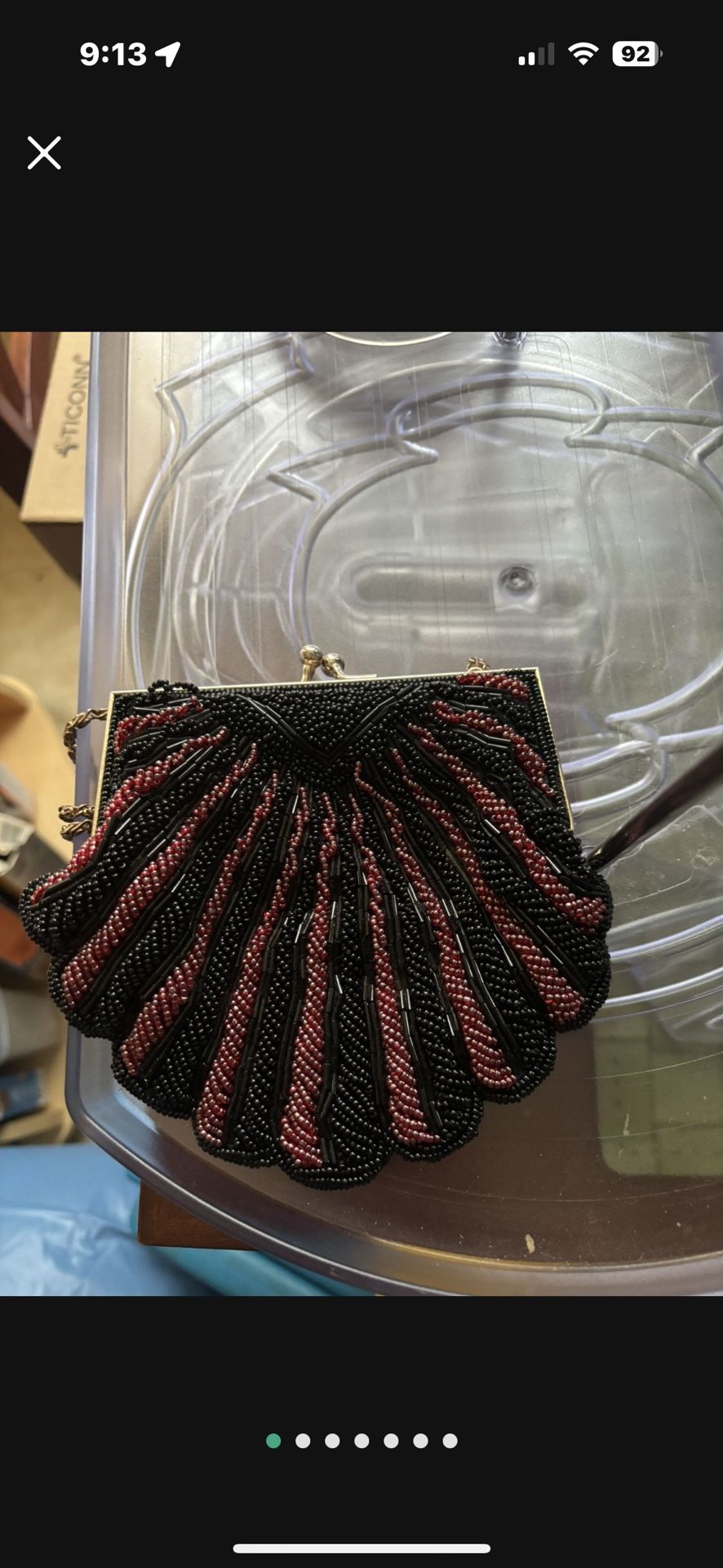 Vintage Walborg- Hong Kong Clam Style Beaded Purse KIss Clasp Purse w/Chain Beadwork is in excellent - no missing beads - clean satin inside- clasp