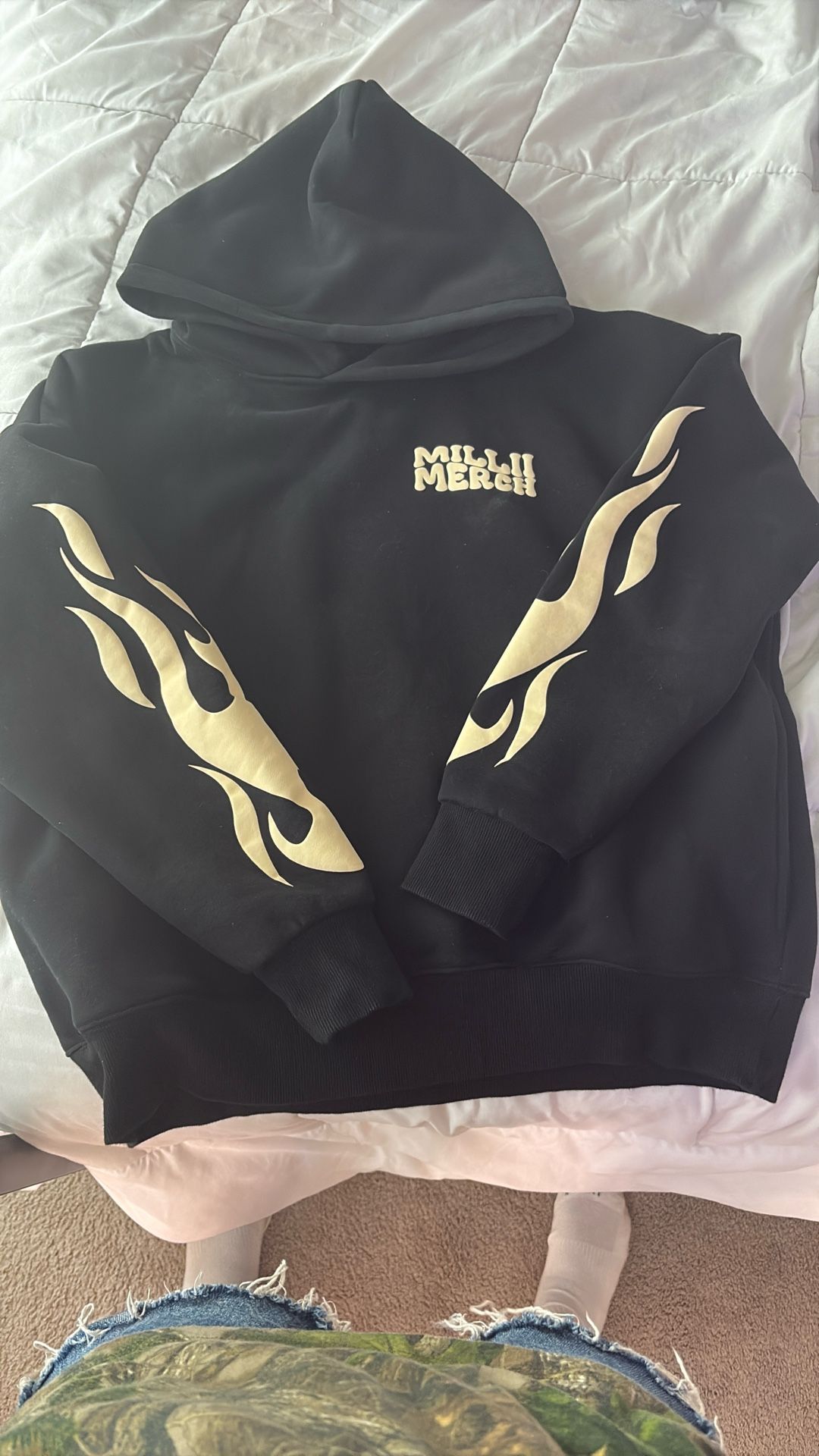 MILLII MERCH HOODIE