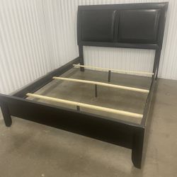 Queen Frame.   