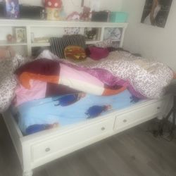 2 Frame Bed Twin