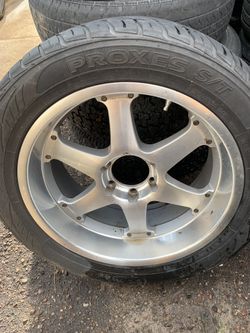 One 20” Toyota Tundra Factory Enkei Wheel In Excellent Condition With Tire