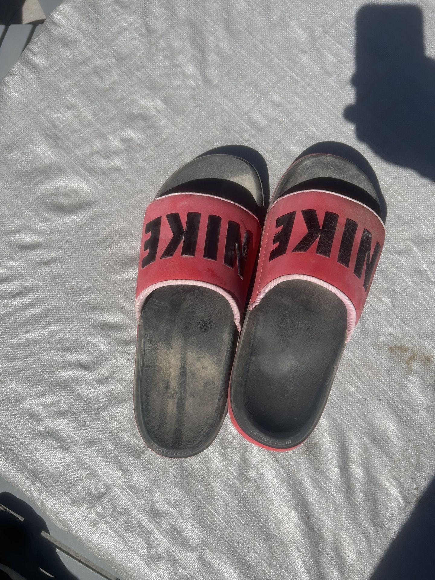 Nike slides
