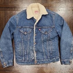 Vintage Levi's Sherpa Lined Denim Jacket Size 36R Made in USA