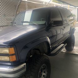 Project/fixer /classic. 95 yukon 2 Dr 4x4  Excellent In/outblil Oxi Paint  350 /700r 