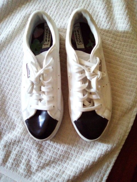 Adidas Sleek 9