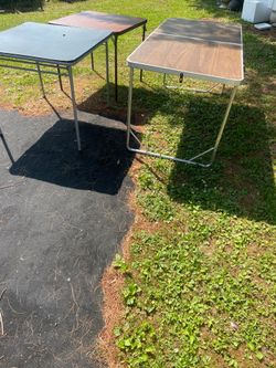 Folding tables 3 Please Read