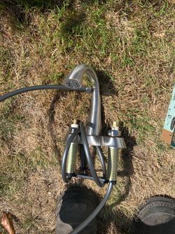 Delta bathroom faucet