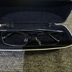 Manlykicks reading glasses