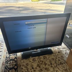 Philips TV w/ remote