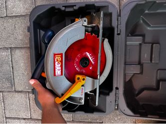 Ryobi 7-1/4” Circular Saw w/ Hard Carry Case – Works Great