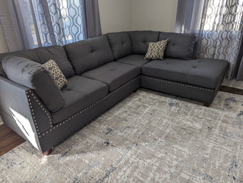 New! 3PC Grey Fabric Reversible Sectional and Ottoman