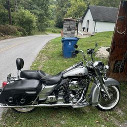 2003 100th Anniversary Road King Every Part New On Bike Bored Out 270 With 490 Cam Bad Ass Bike One Of