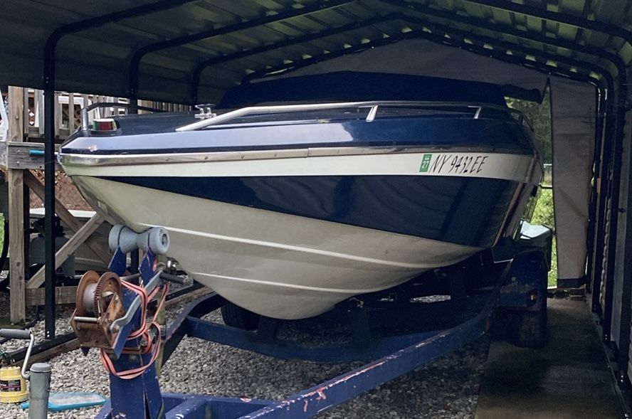 1985 24’ Checkmate Enforcer Boat