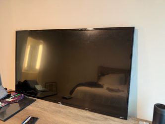 TCL 32” Roku TV Flat Screen Television