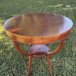 Wooden Round Table 30”W X 28”H (Pickup In Whittier)