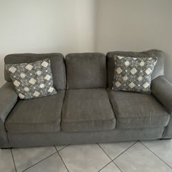 Loveseat 