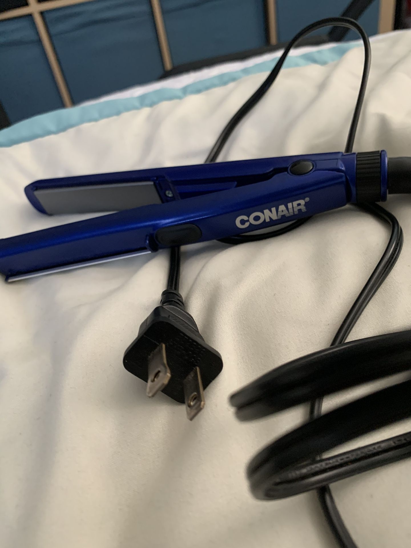 Mini Conair hair straightener