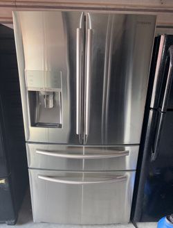 Samsung Stainless Steel Counter Depth Refrigerator And Freezer