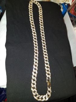Cuban Link Stud Chain