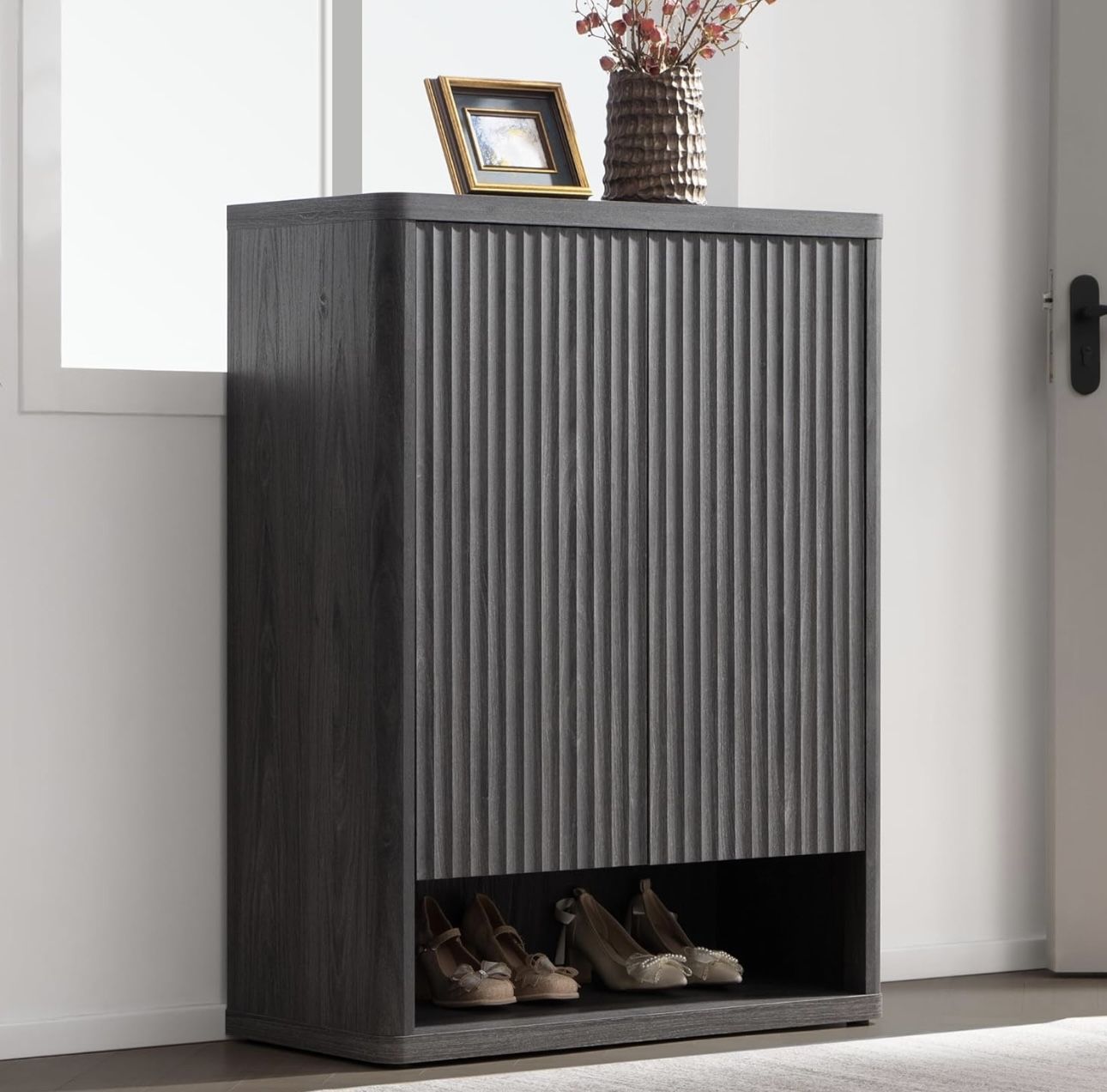 new assembled Shoe Cabinet 44" Tall Large Storage Organizer Modern Shoe Rack with Doors & 4 Shelves Mid Century Free Standing 6-Tier Cabinet for Entry