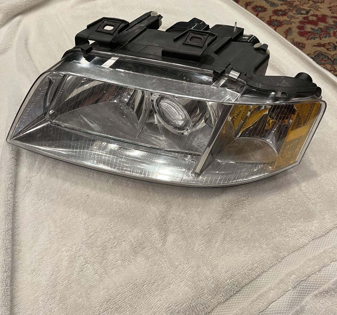 Audi  A4 S4  Driver Left Hid Xenon Head Lamp Headlight Ballast Clear ‘98-2001