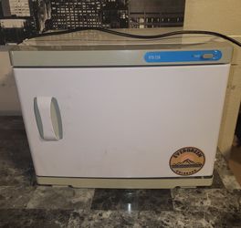 Towel warmer n sterilizer