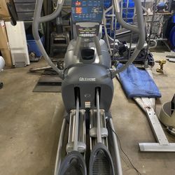 Octane Q47ci Elliptical Trainer 