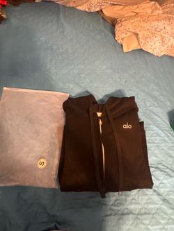 Alo sweater