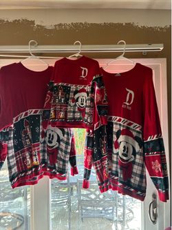 Family set Disneyland Christmas sweater