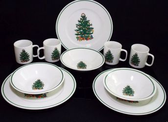 BADCOCK CHRISTMAS TREE  DINNER SET PLATES,COFFEE CUPS, SOUP BOWLS 11 pc