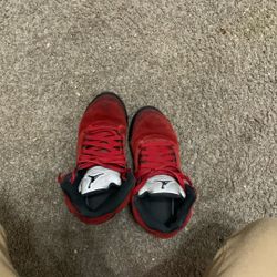 Selling Jordan 5s Air Size 6