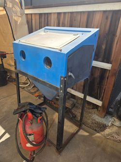 Sand blaster