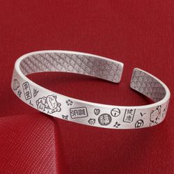 Women's Lucky Cat Silver Tone Alloy Open Cuff Bracelet – Fortune, Health & Happi