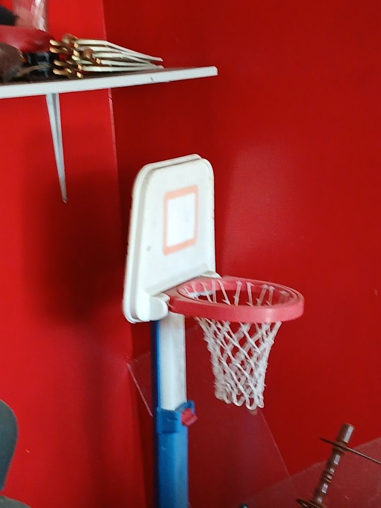 Little Tikes Basketball Hoop Original Colors