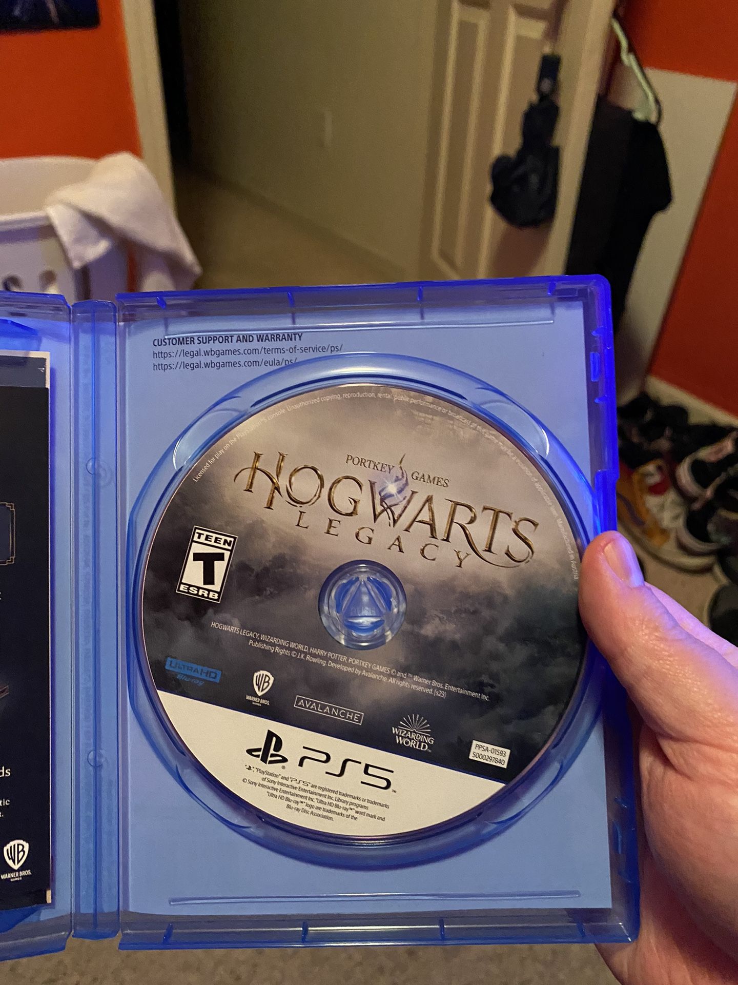 Hogwarts Legacy PS4 Deluxe Edition for Sale in Laud By Sea, FL - OfferUp