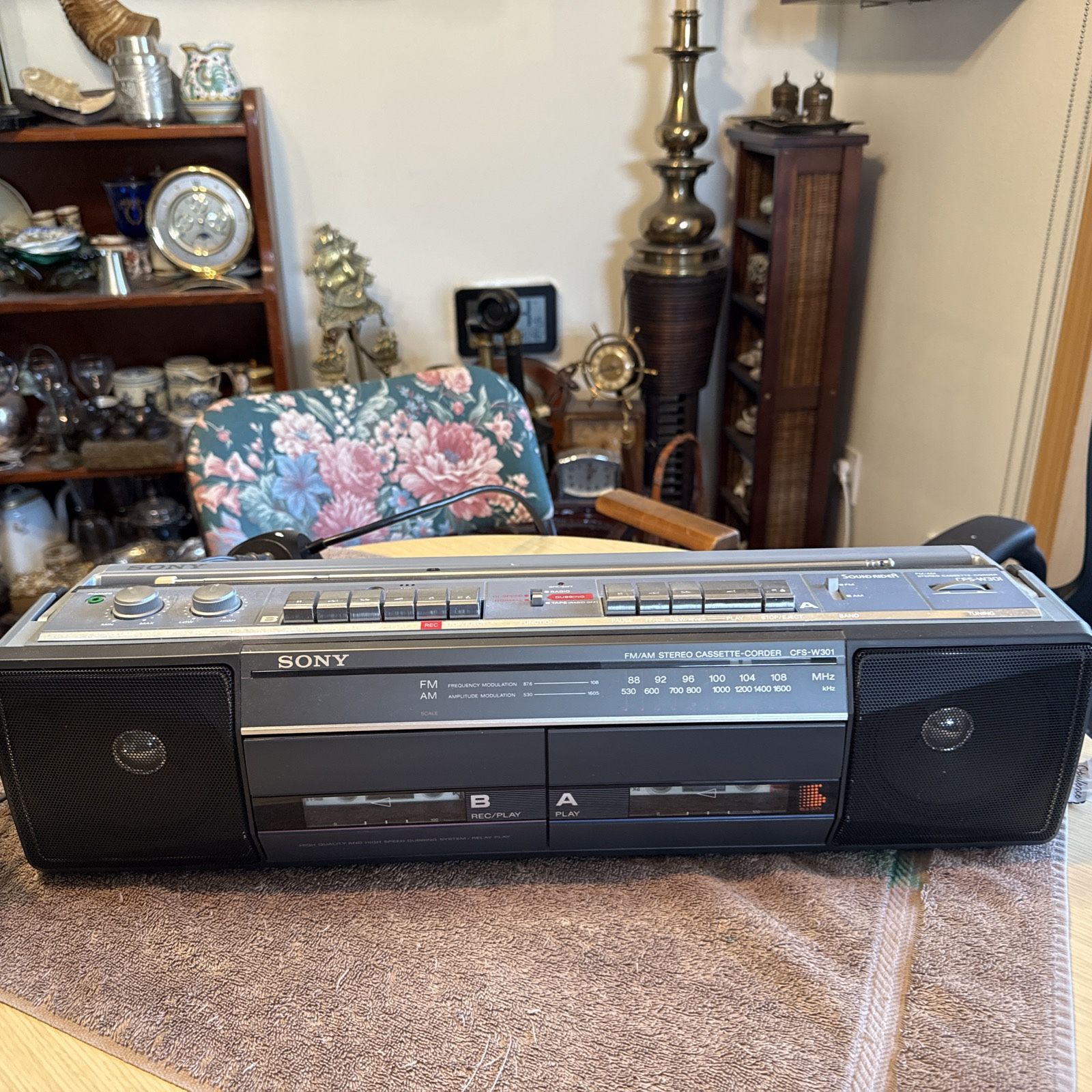 Sony CFS-W301 Sound Rider Dual Cassette Recorder AM-FM Stereo Radio Boombox. Made in Japan. Tested. All two desks and radio are working great. 