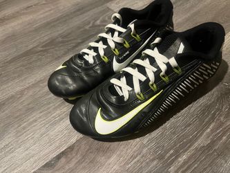 Size 10 Nike Flywire Football Cleats Black Volt