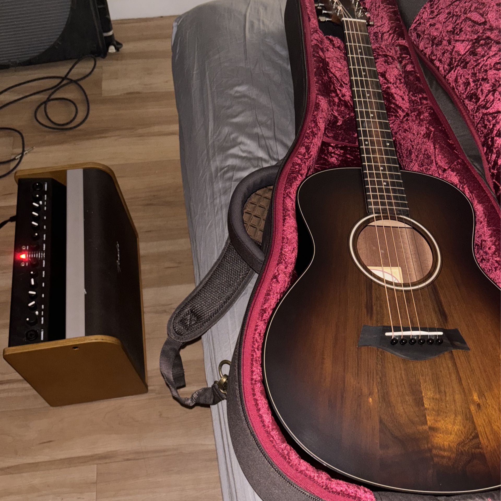 Taylor Mini Koa Plus With Fender Acoustic Amp