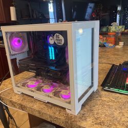 Custom Gaming PC w/ Built-In Premium Feature 4K Display & Liquid Cooling - $1,350 OBO