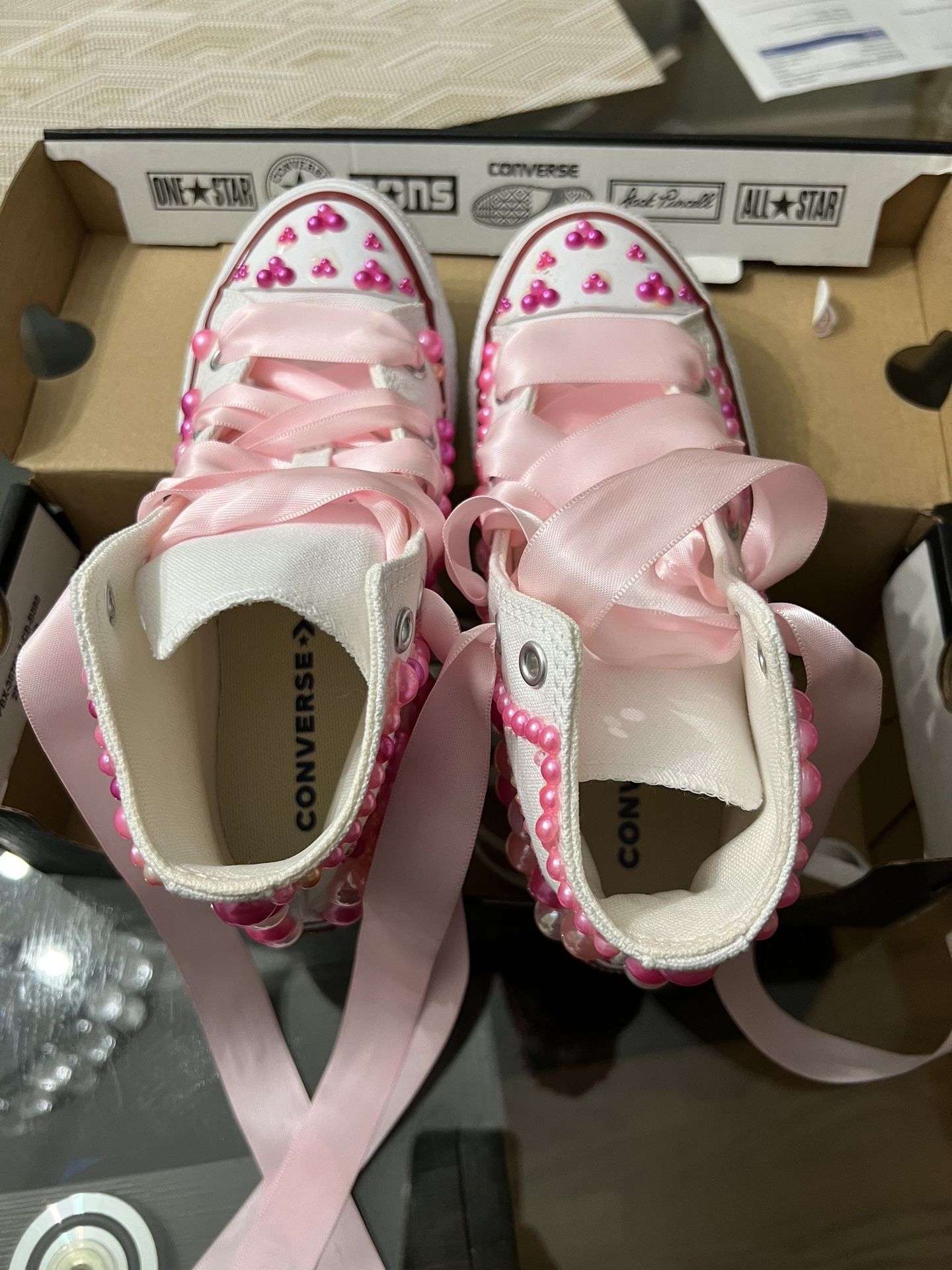 Converse Girls Size 1 Tennis Shoes