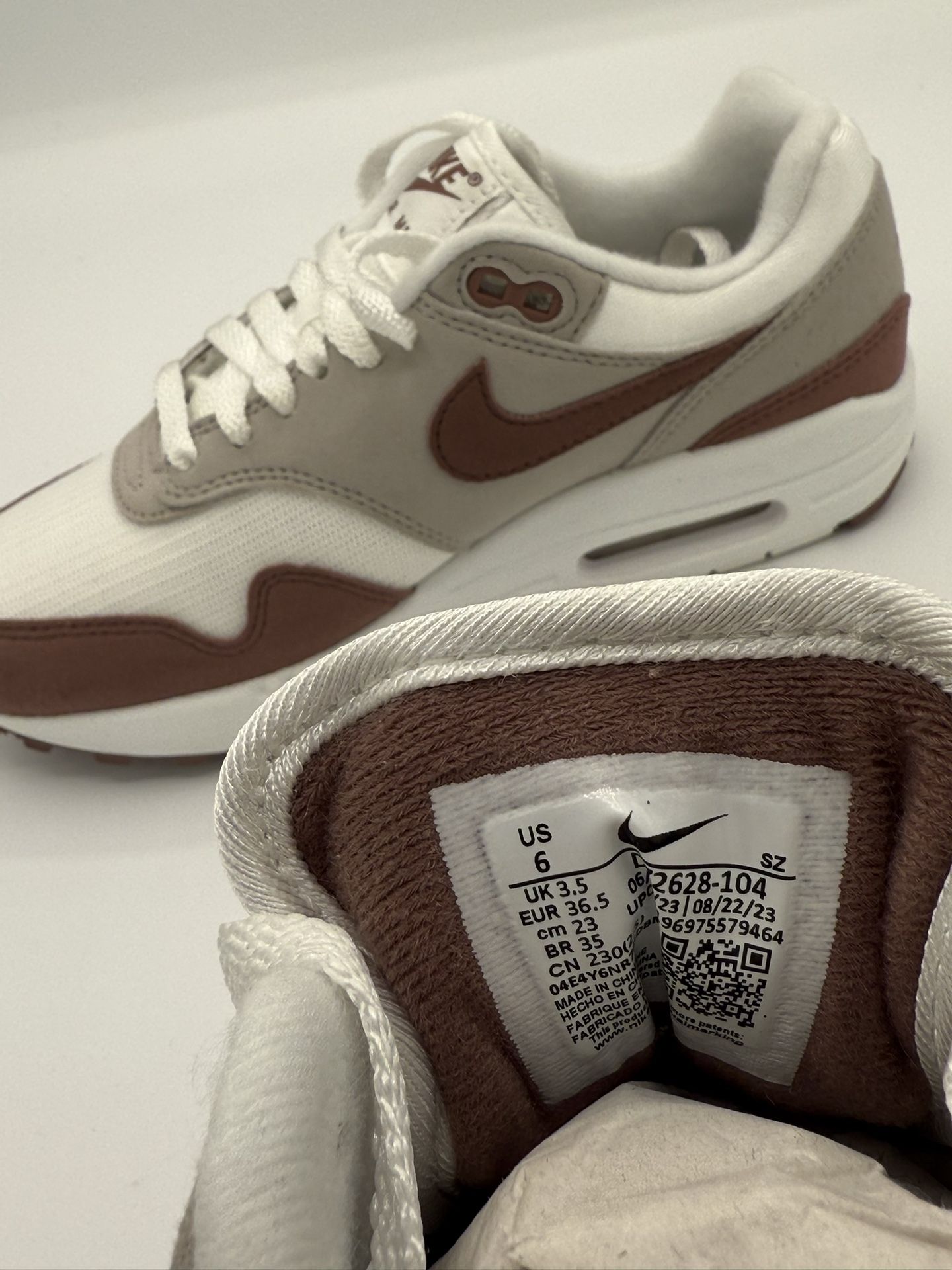 Nike Air max Size 6. Brand New