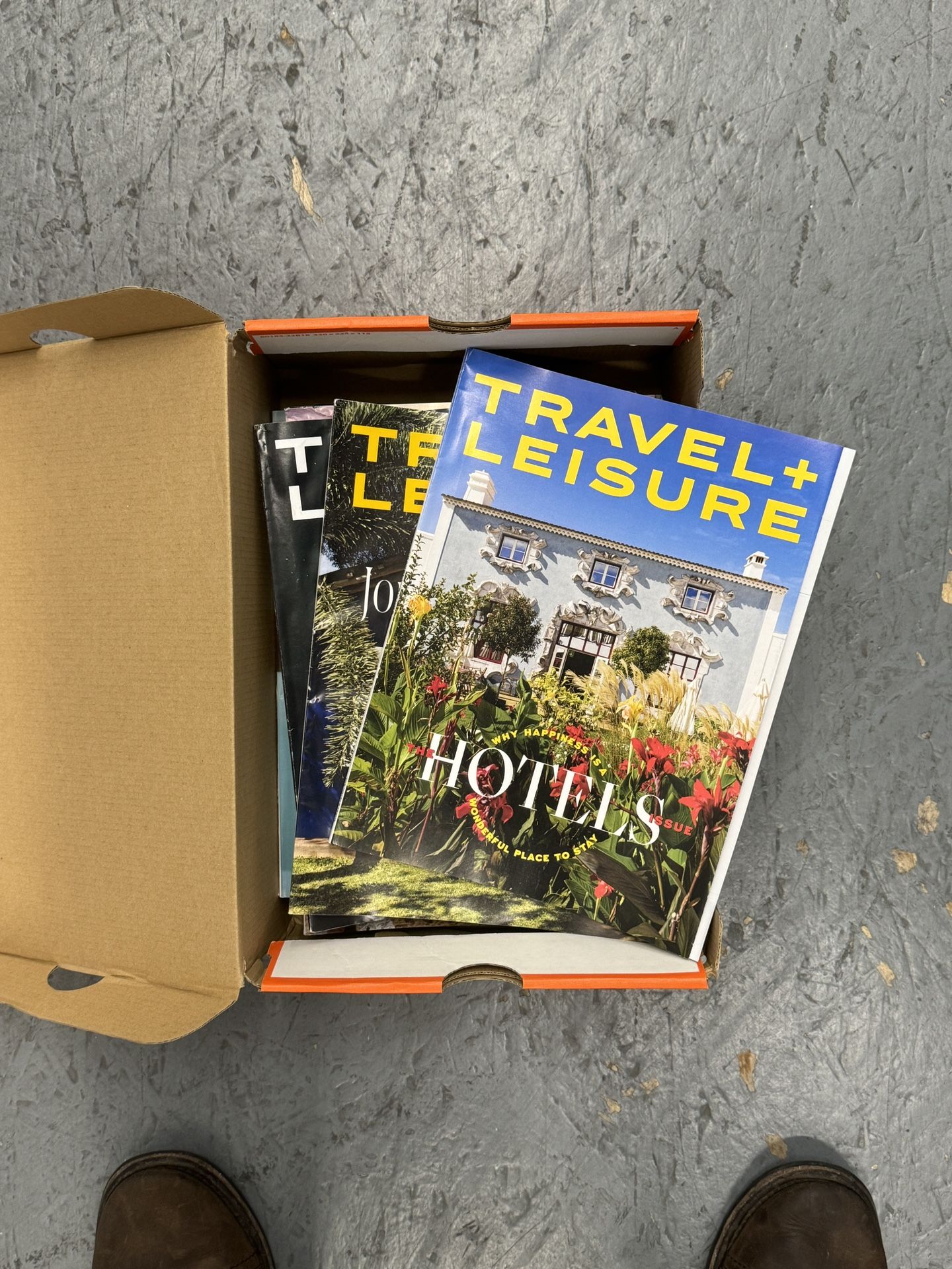 9 Magazines “Travel + Leisure” 2023-2024