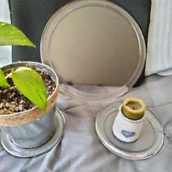ROUND GLASS PLATES all 3/$10